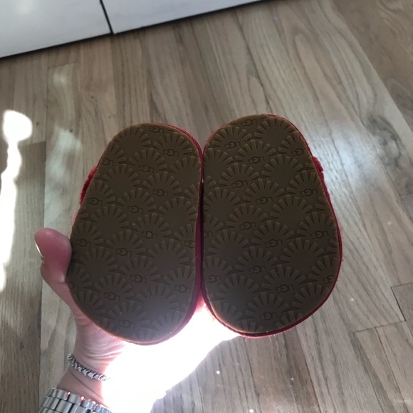 Ugg baby metallic sparkle slippers - Picture 3 of 3